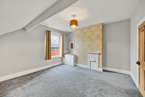 Further bedroom- click for photo gallery